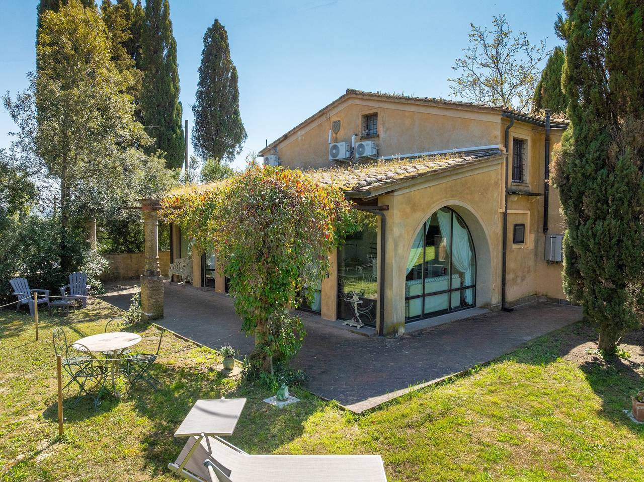 Appartamento intero, Appartamento 'San Giovanni R. Apartment 3 Beppa' con giardino privato, Wi-Fi e aria condizionata in Peccioli, Pisa e dintorni