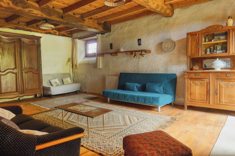 La Bergerie, charmante Ferienwohnung in ruhiger Lage, See von Paladru in Paladru, La Tour-du-Pin und Umgebung