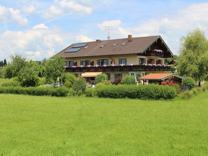 Pension für 2 Personen, mit Balkon und Terrasse sowie Garten und Seeblick