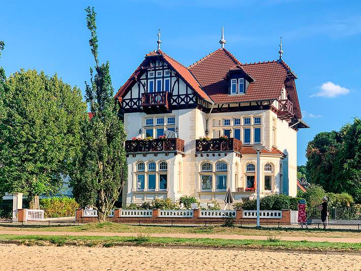 Ferienwohnung für 2 Personen, mit Balkon und Ausblick sowie Seeblick in Schwerin