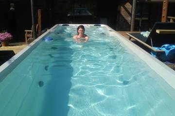 Gîte pour 2 personnes, avec terrasse et piscine ainsi que jardin et jacuzzi à Vensac