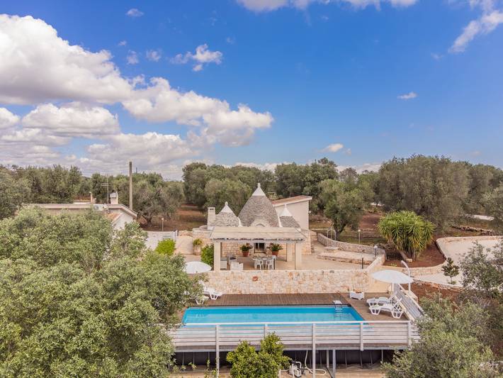 Trullo per 4 persone, con Giardino e Piscina a Ceglie Messapica