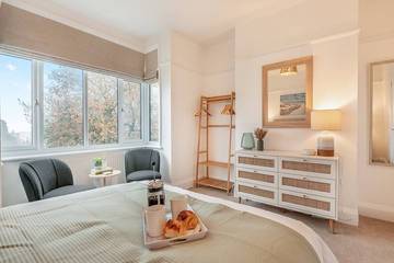 Cottage for 4 People in Poole, South West England, Photo 2