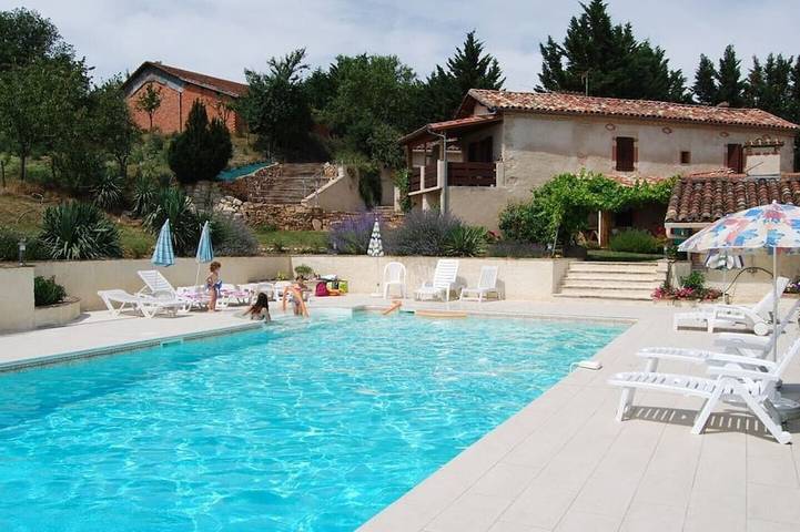 Maison de vacances pour 3 personnes, avec piscine ainsi que terrasse et jardin, animaux acceptés - 1
