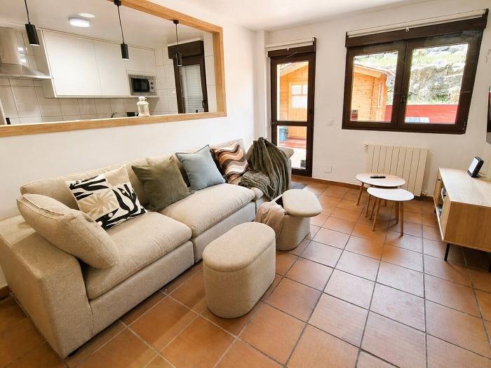 Entire holiday apartment, Oruña - Campo el agua in Oruña, Piélagos