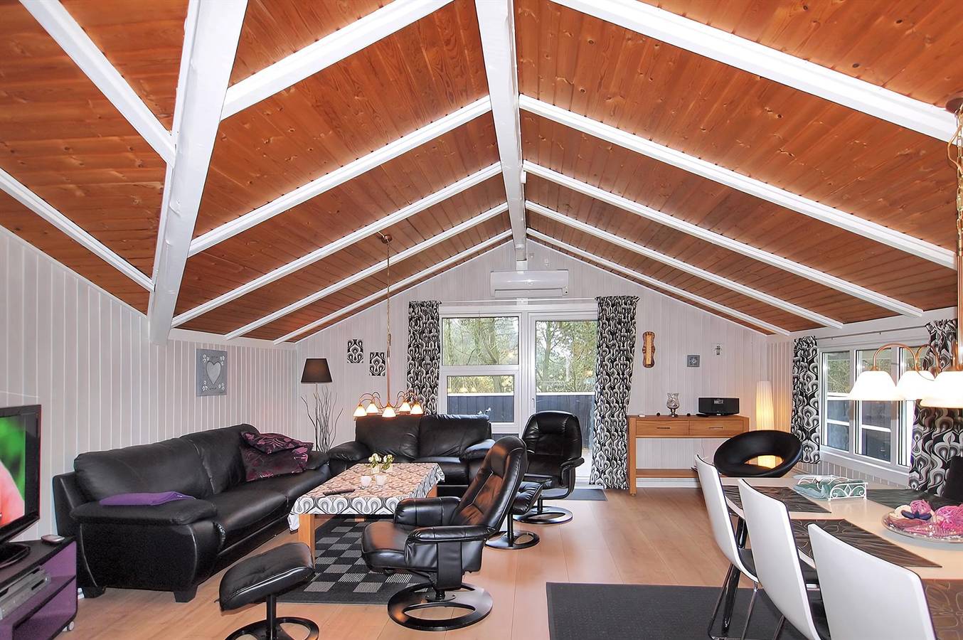 Awesome home in Hvide Sande w/ Wifi, 3 Bedrooms and Sauna in Bjerregård, Holmsland Klit