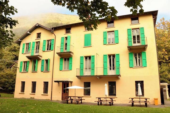 Maison de vacances pour 18 personnes à Commune de Oggebbio