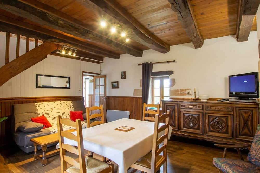 Maison à Hautefort avec clim, vélos gratuits, animaux admis in Hautefort, Périgord Noir