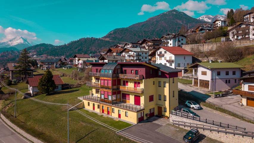 Appartamento per 2 persone, con Balcone e Terrazza nonché Giardino e Vista lago a Domegge di Cadore