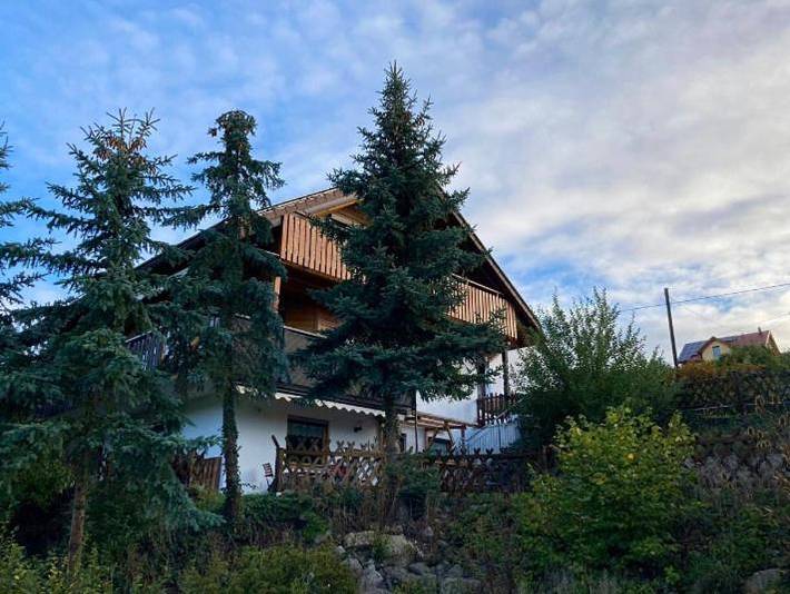 Ferienwohnung für 3 Personen, mit Terrasse und Garten sowie Ausblick in Niederstetten