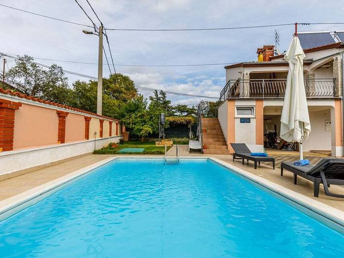 Ferienhaus für 7 Personen, mit Terrasse und Pool sowie Garten in Kosinozici - 2