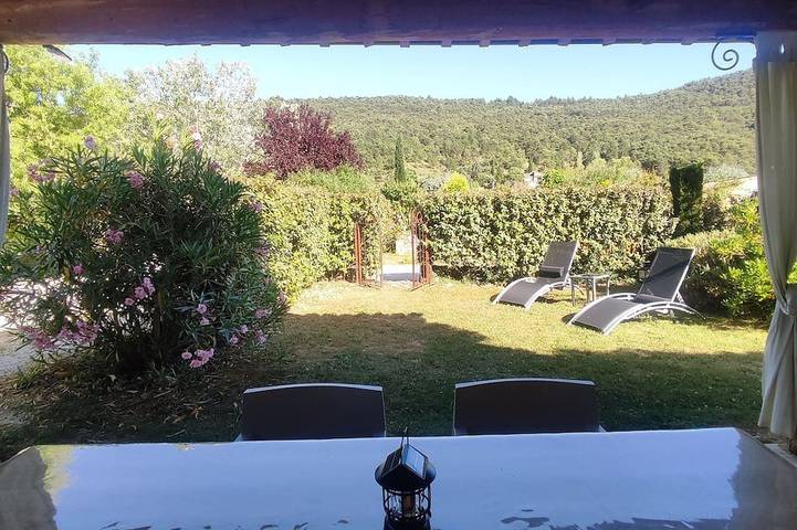 Location de vacances pour 4 personnes, avec Terrasse et Jardin à Saint-Ferréol-Trente-Pas
