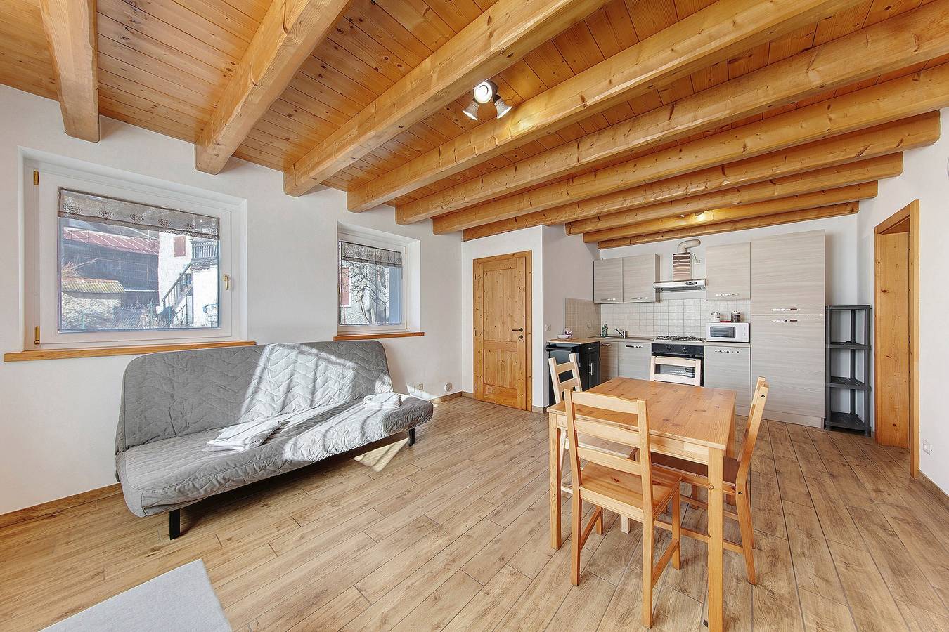 Ganze Wohnung, Apartment 'Caterina' mit Bergblick und privater Terrasse in Pieve di Cadore, Östliche Dolomiten