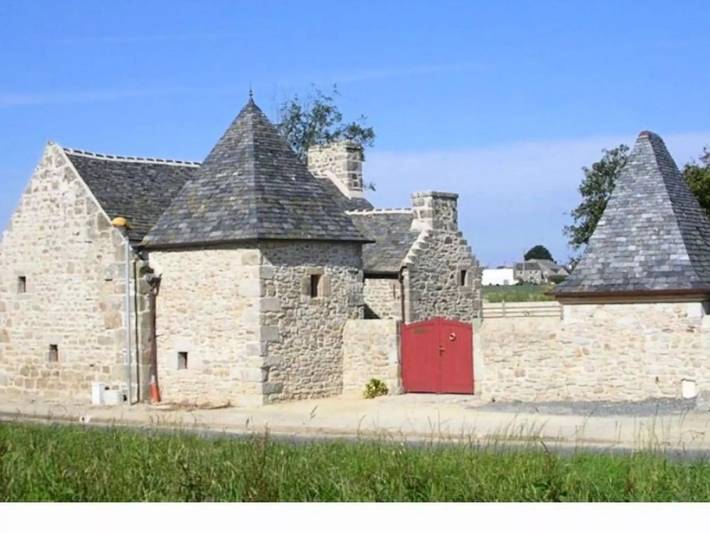 Location de vacances pour 4 personnes, avec piscine et jardin à Cléder - 4