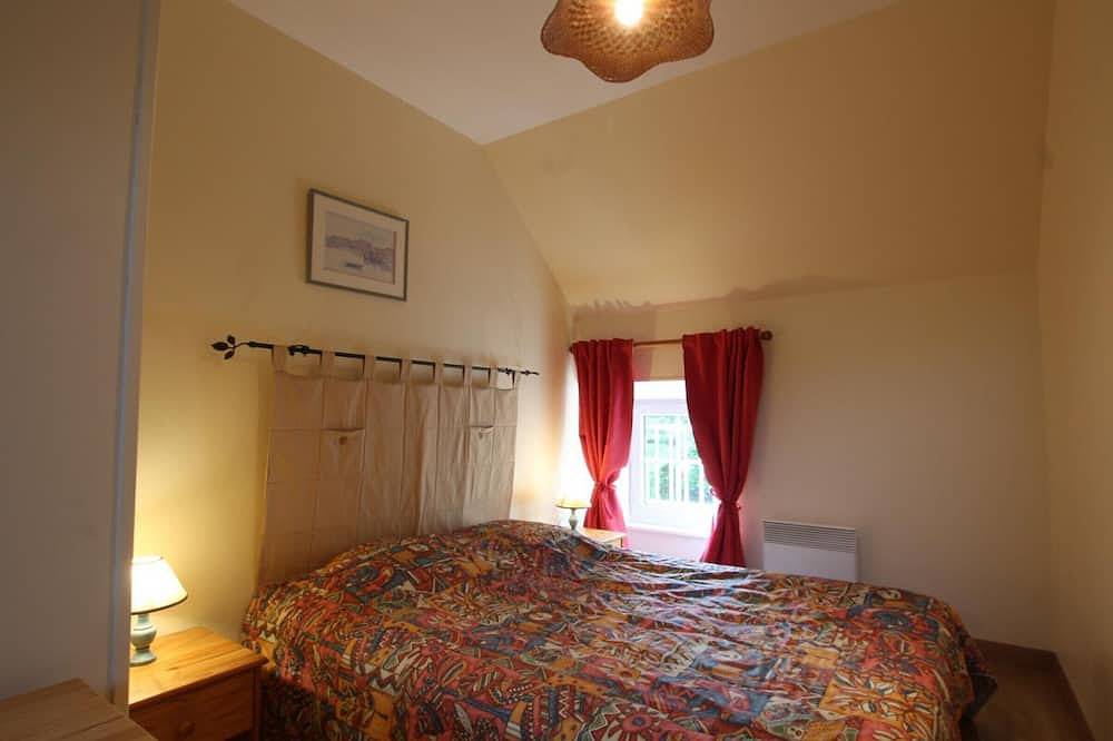 Encantadora casa de piedra con jardín privado, se aceptan mascotas in Gratot, Coutances y alrededores