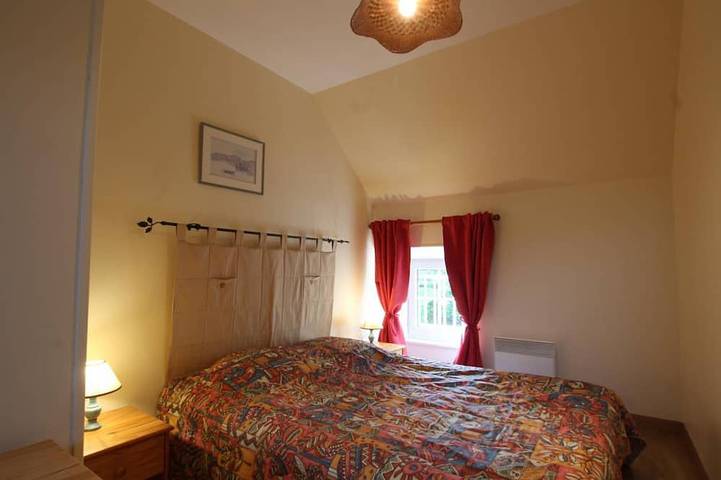 Gîte pour 4 personnes, avec jardin à Gratot - 2