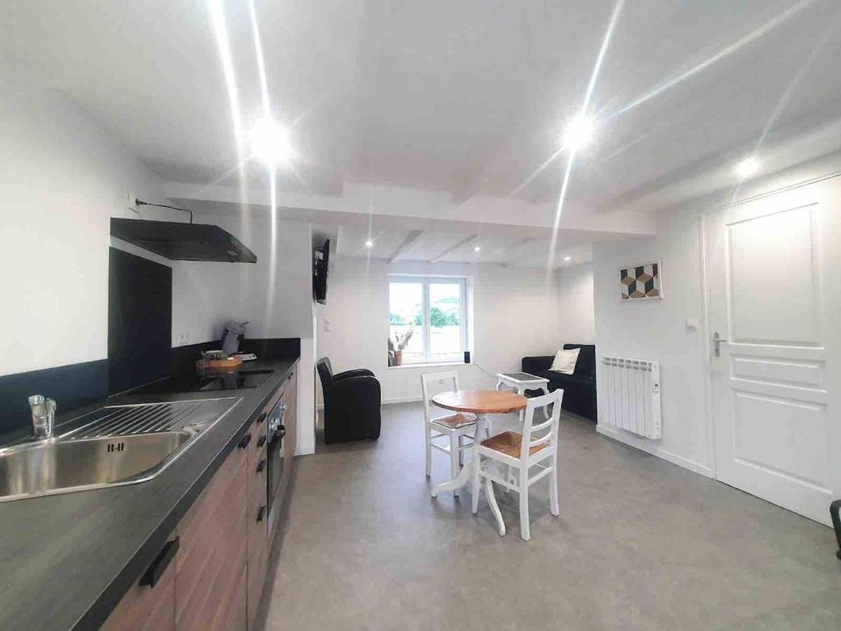 One-Bedroom House in Dom-le-Mesnil, Ardennes