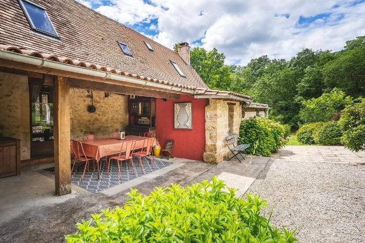 Location de vacances pour 8 personnes, avec jardin et piscine à Lembras - 4