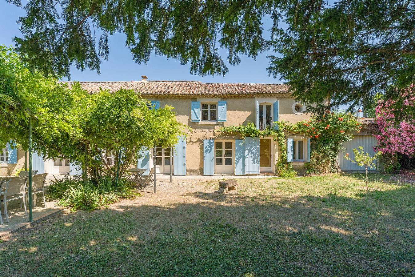 Ferienhaus „Mas des Amandiers“ mit privatem Pool, Terrasse und Wlan in Jonquières, Vaucluse