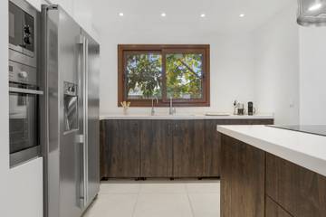 Villa for 8 Guests in San Pedro de Alcántara, Marbella, Picture 2