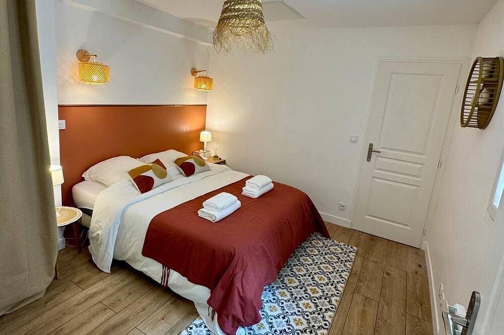 Charming 2-bedroom townhome in Paris area in Saint-Gratien, Val-d'Oise