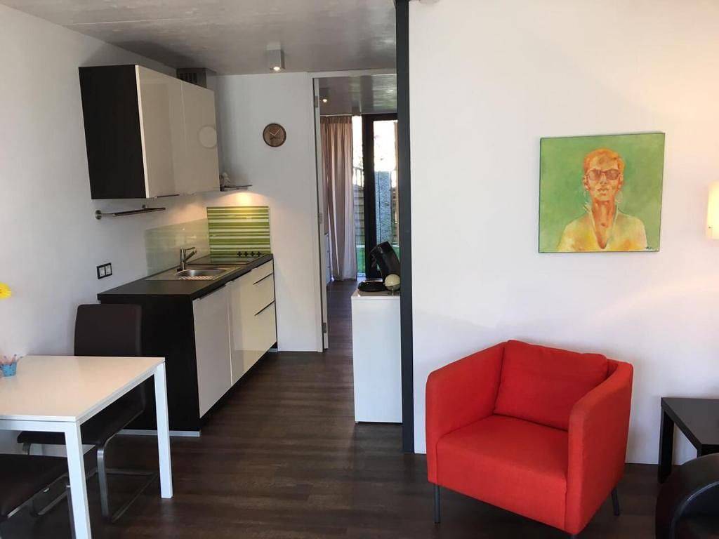 Ganze Wohnung, Modernes See und Mehr Apartment 2 mit überdachter Terrasse und Gartenblick in Stetten, Obersee (Bodensee)