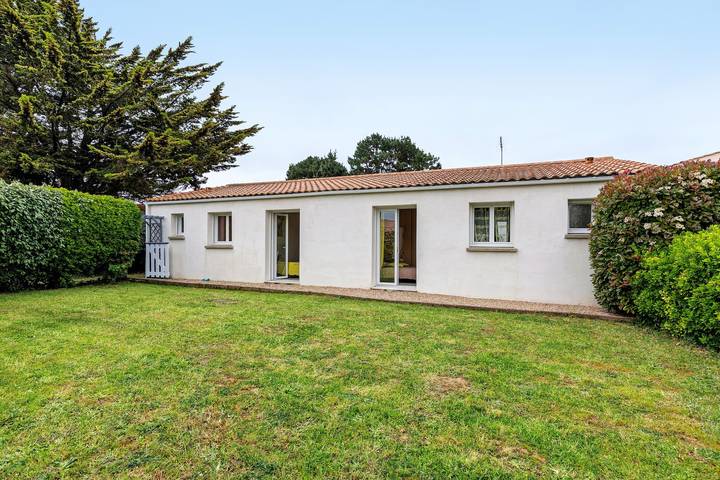 Ferienhaus für 8 Personen, mit Garten