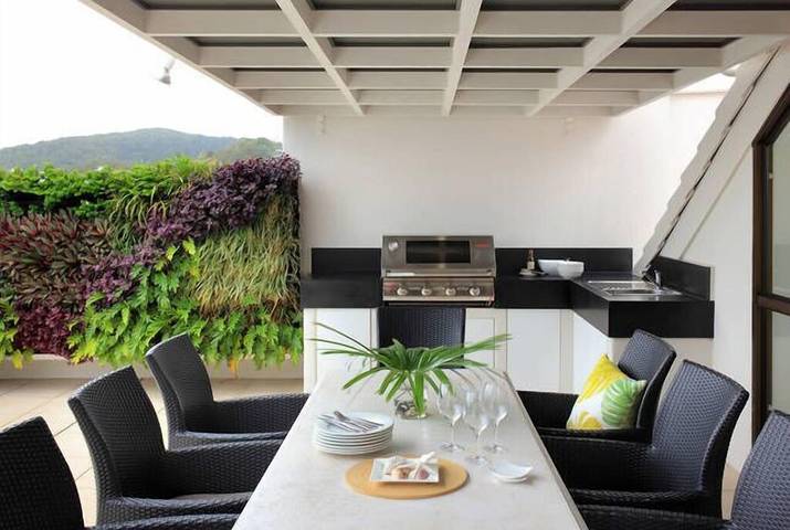 Holiday rental for 7 people, with garden and hot tub as well as pool in Noosa Heads