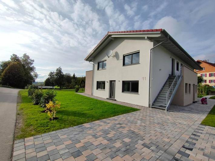 Ferienwohnung für 5 Personen, mit Terrasse und Garten sowie Ausblick in Grünkraut
