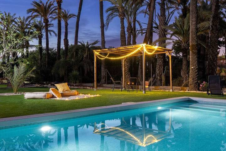 Chalet para 8 personas, con terraza y jardín, Se admiten mascotas en Elche