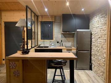 Gîte pour 5 personnes, avec vue ainsi que terrasse et jardin, animaux acceptés à Angoustrine-Villeneuve-des-Escaldes