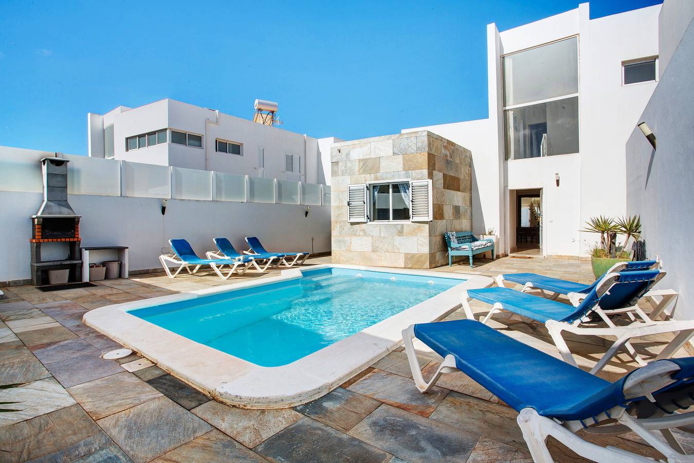 Casa Vacacional 'Preciosa' con Vista a la Montaña, Wi-Fi y Aire Acondicionado in Tahiche, Teguise