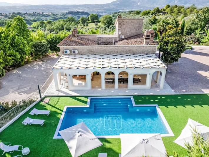 Villa per 24 persone, con piscina e terrazza nonché giardino - 1