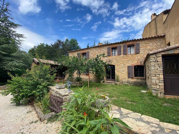 Gîte pour 9 personnes, avec jardin, animaux acceptés à Camps-sur-l'Agly