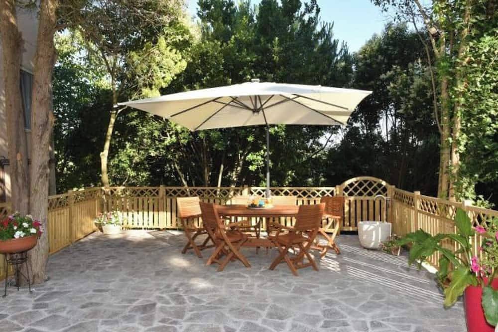 Apartamento entero, 2 Appartamento Con Giardino a Gabiccemonte in Gabicce Mare, Pesaro-Urbino