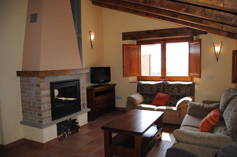 Wunderschönes Haus mit Pool in den Pyrenäen in Lladurs, Spanische Pyrenäen