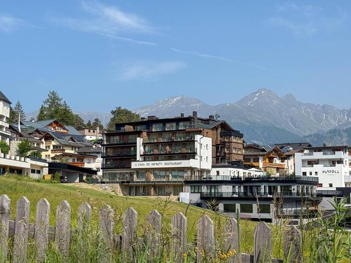 Ferienwohnung für 6 Personen, mit Pool und Sauna sowie Terrasse und Ausblick, mit Haustier in Serfaus - 2