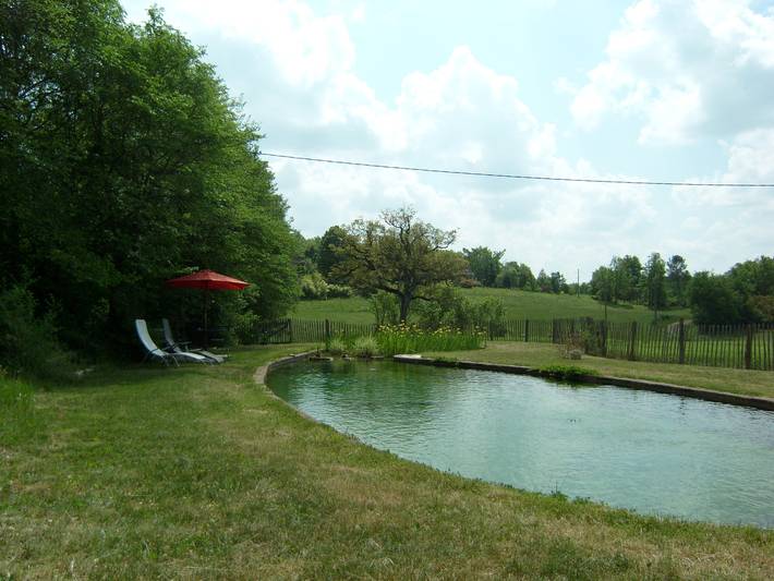 Gîte pour 6 personnes, avec piscine, adapté aux familles à Dégagnac - 2