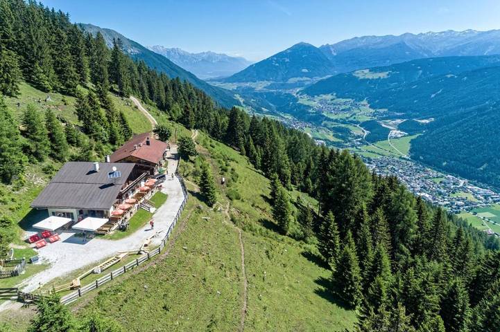 B&B für 8 Personen, mit Terrasse und Garten sowie Ausblick in Fulpmes