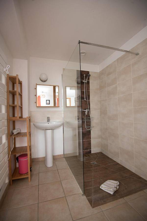 Gîte pour 2 personnes, avec jardin ainsi que balcon et vue à Die - 4
