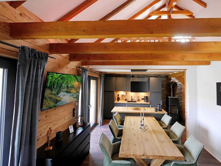 Ferienhaus für 6 Personen, mit Balkon und Terrasse sowie Garten und Pool