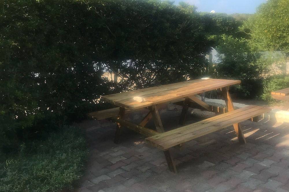 Terrace with dreamy sunsets over the sea! ( Cin code It111071C2000T8749) in Mercuri, Sant'Antioco