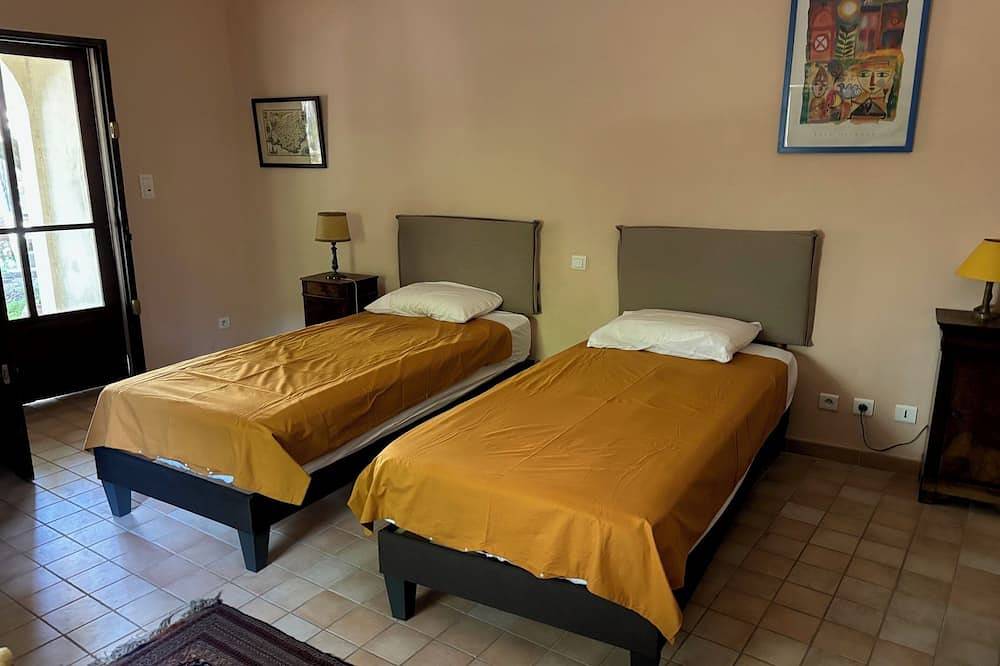 Las Casas Del Gran Pre in Lourmarin, Parque natural regional del Luberon