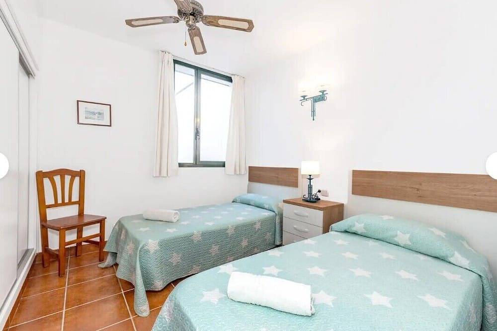 Entire apartment, Apartamento 2 habitaciones Puerto Cala´n Bosch in Cala en Bosc, Ciutadella