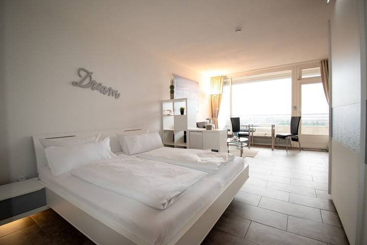 Ferienwohnung für 3 Personen, mit Balkon und Pool sowie Ausblick in Timmendorfer Strand