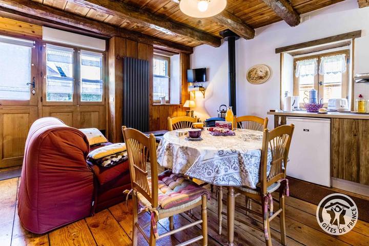 Gîte pour 3 personnes, avec jardin et terrasse, animaux acceptés à Sentein - 4