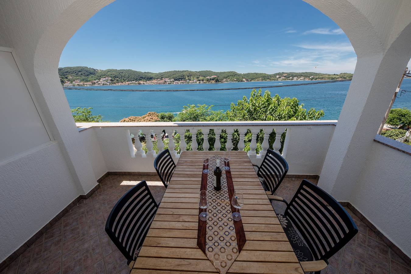 Ganze Wohnung, 2-Zimmer-Ferienwohnung am Strand Supetarska Draga - Gornja (Rab) A-11579-b in Lopar, Rab