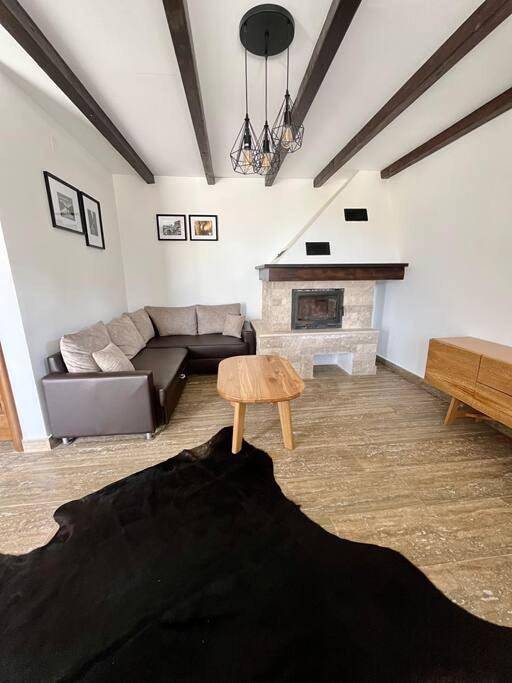 Location de vacances pour 4 personnes, avec jardin ainsi que piscine et vue à Gajac - 4