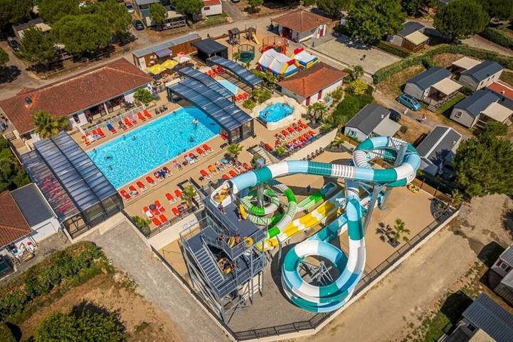 Camping pour 4 personnes à Saint-Michel-Chef-Chef