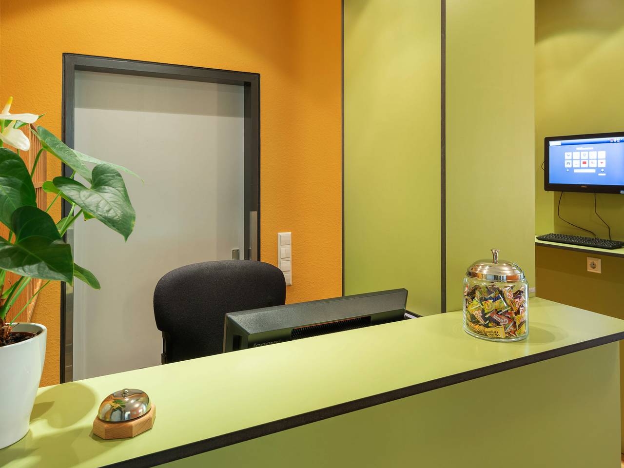 Viavelo Hotel Freiburg - Bischofslinde - Doppelzimmer Gartenblick mit Balkon in Freiburg, Südschwarzwald